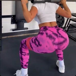 Pink tie dye leggings